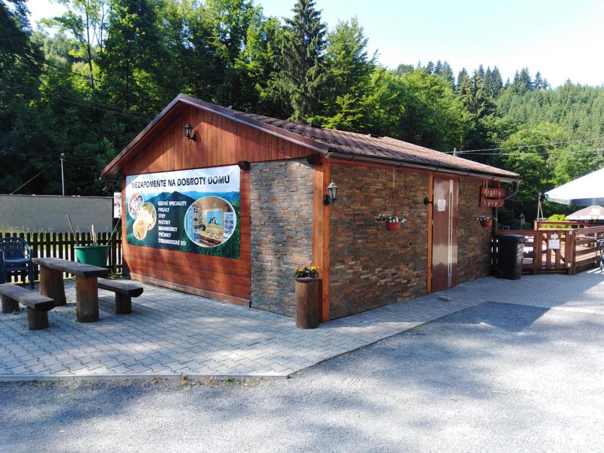 Hotel U Vesele Lisky Hutisko Exterior foto