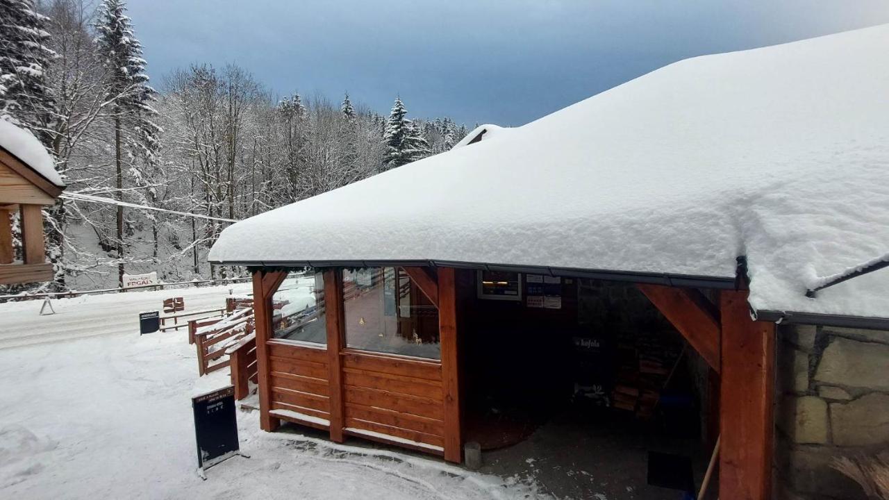 Hotel U Vesele Lisky Hutisko Exterior foto