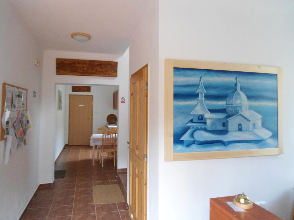 Hotel U Vesele Lisky Hutisko Exterior foto