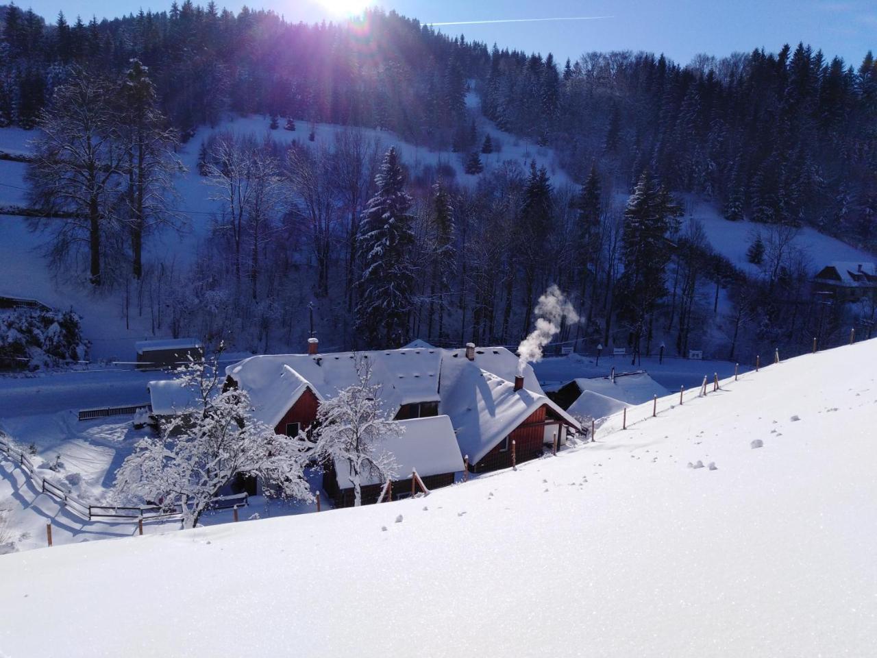 Hotel U Vesele Lisky Hutisko Exterior foto